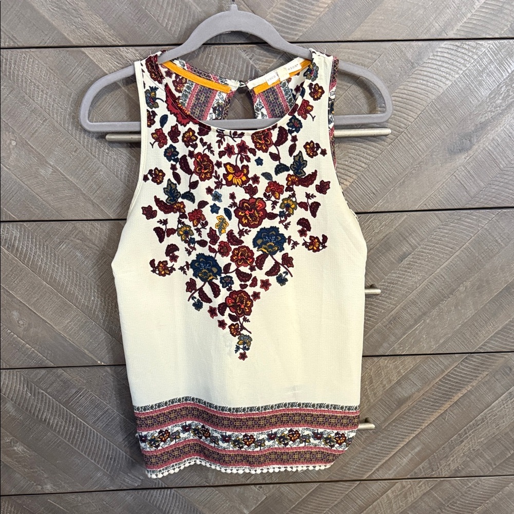 Embroidered Floral Tank Top - Cream